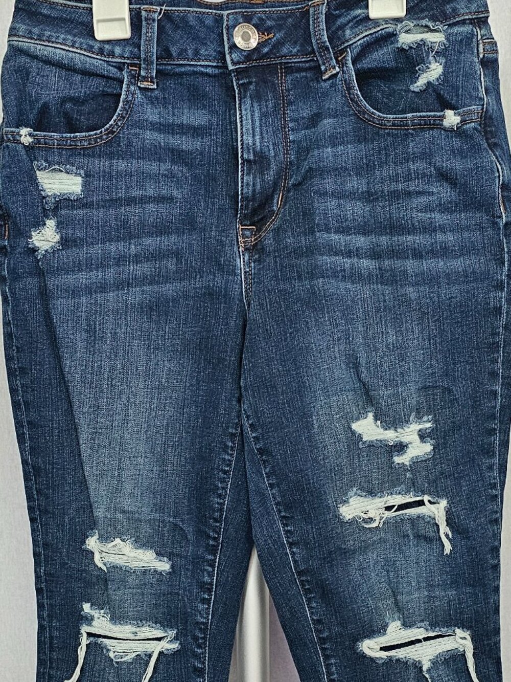 Maurices DenimFlex High‑Rise Jeggings – Women’s Medium – with frayed/cut at an a